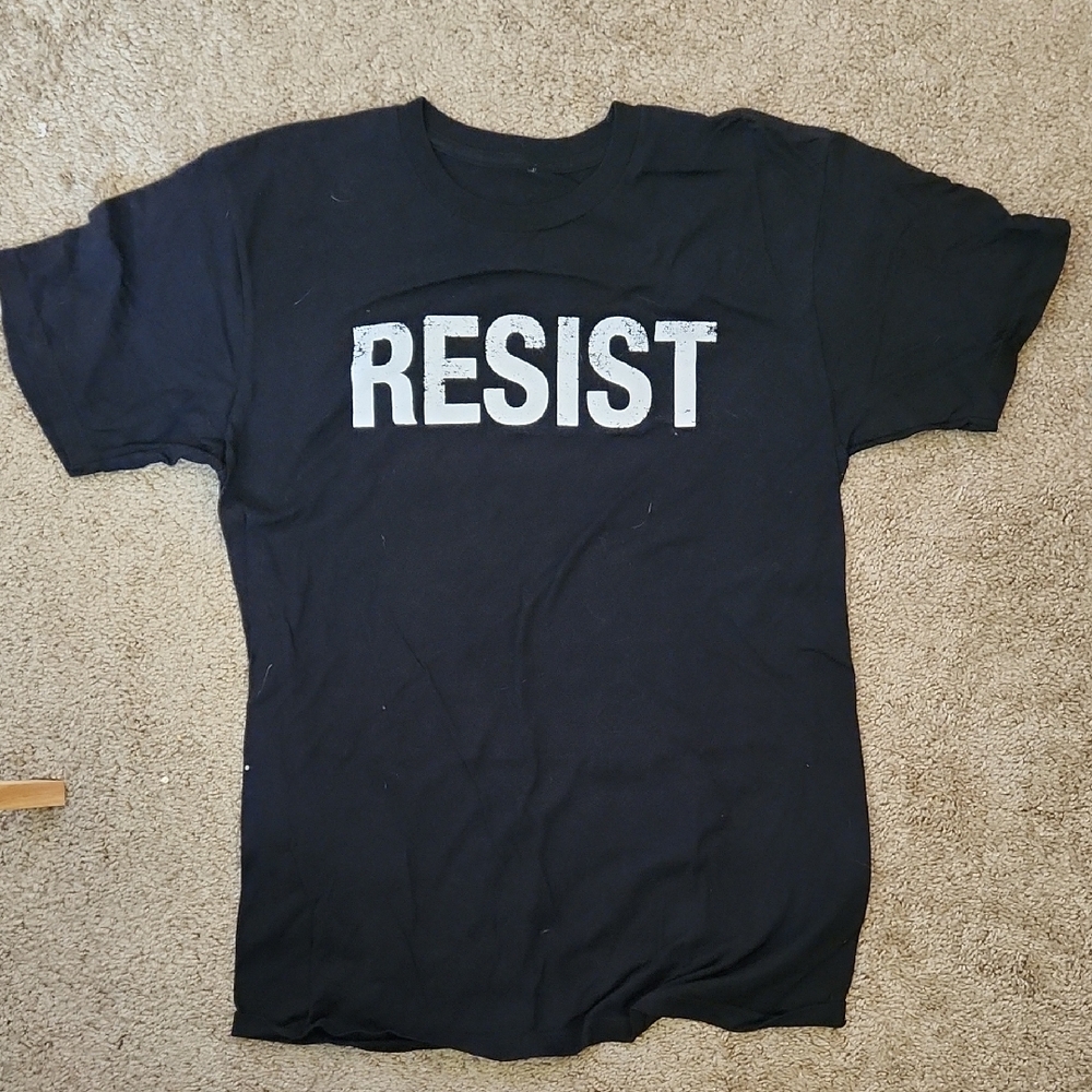 Gildan Black Short Sleeve Tee Bold Statement